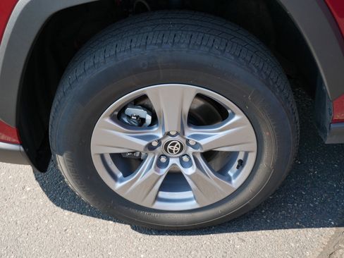 Certified 2025 Toyota RAV4 XLE AWD/4WD image 15