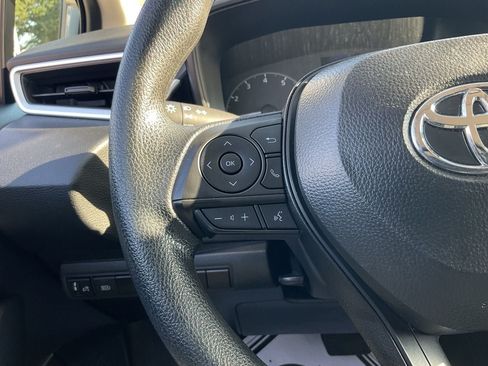 Used 2025 Toyota Corolla LE FWD image 26