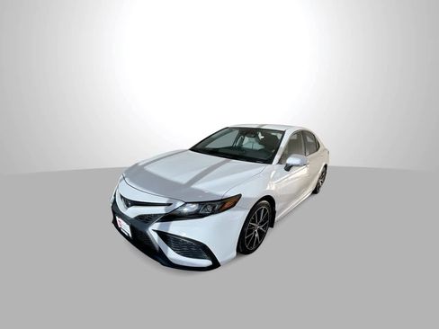 Certified 2023 Toyota Camry SE AWD/4WD image 4