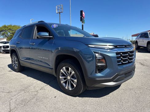 Used 2025 Chevrolet Equinox LT w/ Convenience Package II image 8