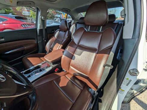 Used 2016 Acura TLX V6 FWD image 16