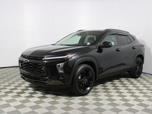 Used 2026 Chevrolet Trax ACTIV FWD image 3