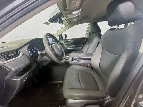 Certified 2022 Toyota RAV4 LE AWD/4WD image 22
