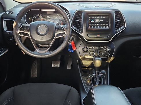 Used 2020 Jeep Cherokee Latitude image 19