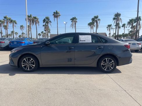 Used 2024 Kia Forte LXS w/ LXS Technology Package FWD image 2