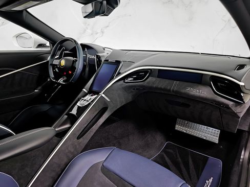 Used 2025 Ferrari Roma Spider image 27