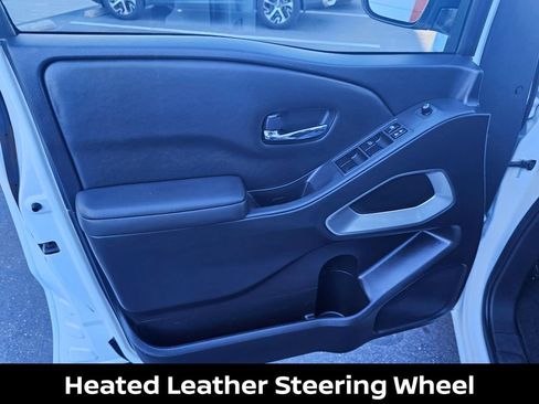 Used 2023 Nissan Frontier SV w/ SV Convenience Package image 14