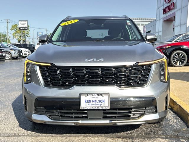 Used 2025 Kia Sorento EX AWD/4WD image 2