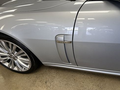 Used 2011 Jaguar XK Convertible image 31