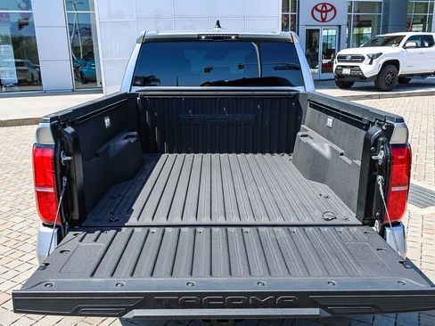 Used 2025 Toyota Tacoma TRD Off-Road AWD/4WD image 23