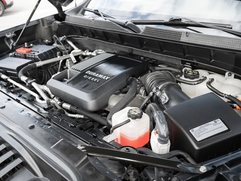 Used 2021 Chevrolet Silverado 1500 LT image 16