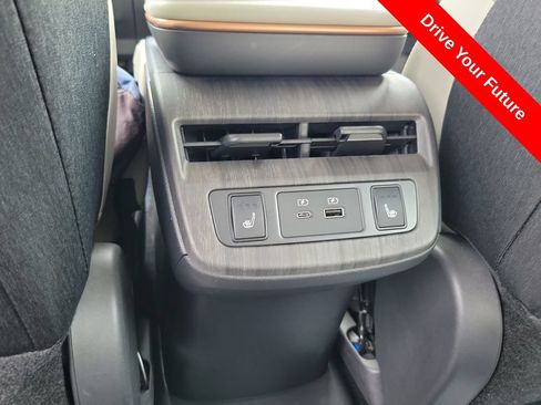 Used 2023 Nissan Ariya FWD image 23