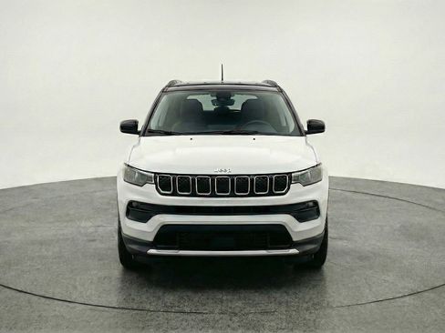 Used 2025 Jeep Compass Limited image 2