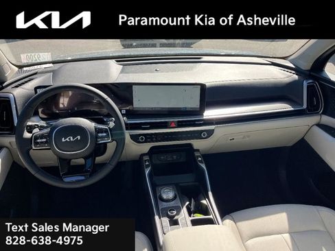 New 2025 Kia Sorento EX image 19