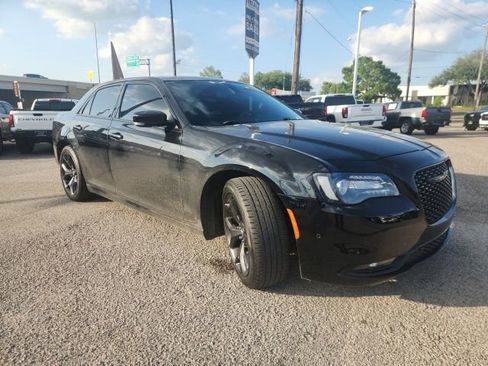 Used 2023 Chrysler 300 S image 1