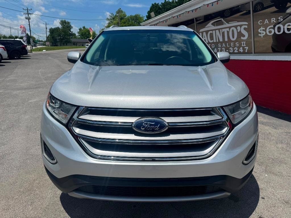 Used 2017 Ford Edge Titanium w/ Technology Package FWD image 2
