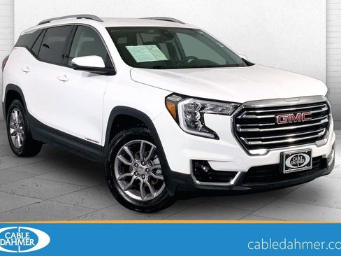 Used 2024 GMC Terrain SLT AWD/4WD image 1