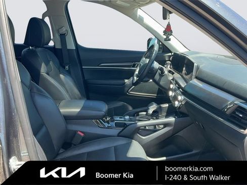 Used 2024 Kia Telluride S w/ S Sunroof Package FWD image 11