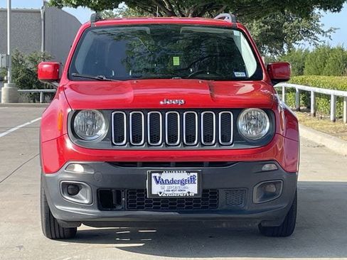 Used 2017 Jeep Renegade Latitude FWD image 7