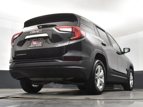 Used 2024 GMC Terrain SLE FWD image 13