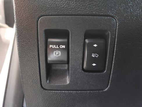 Used 2020 Ford F150 XLT w/ Equipment Group 302A Luxury AWD/4WD image 19