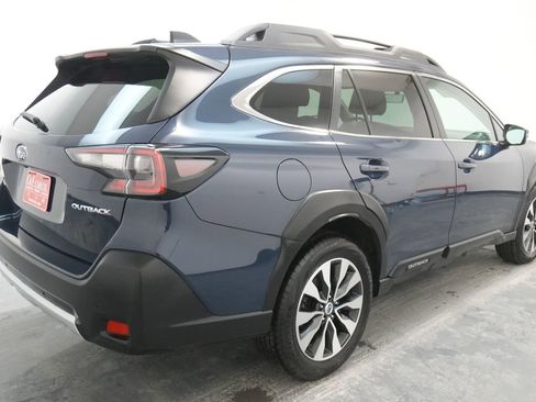 Used 2023 Subaru Outback Limited image 8