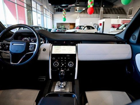 Used 2022 Land Rover Discovery Sport SE R-Dynamic image 30