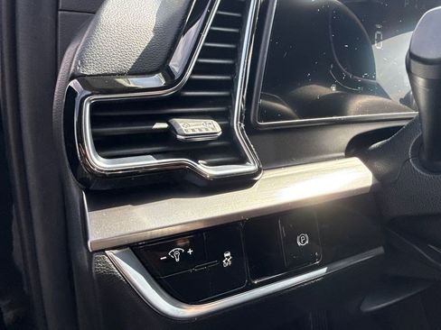 Used 2023 Kia Sportage EX image 21