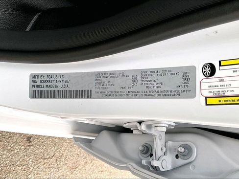New 2026 RAM 1500 Laramie AWD/4WD image 12