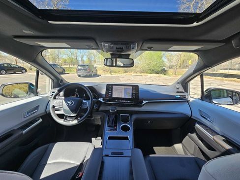 Used 2023 Toyota Sienna XSE w/ XSE Plus Package image 41