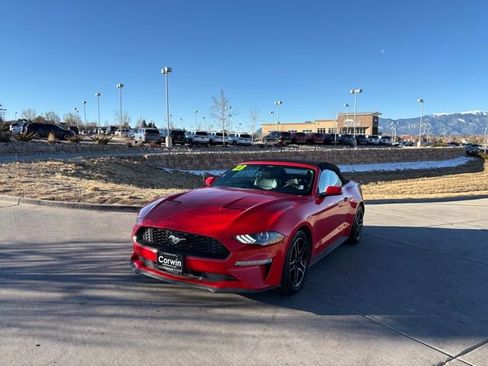 Used 2023 Ford Mustang Premium image 3