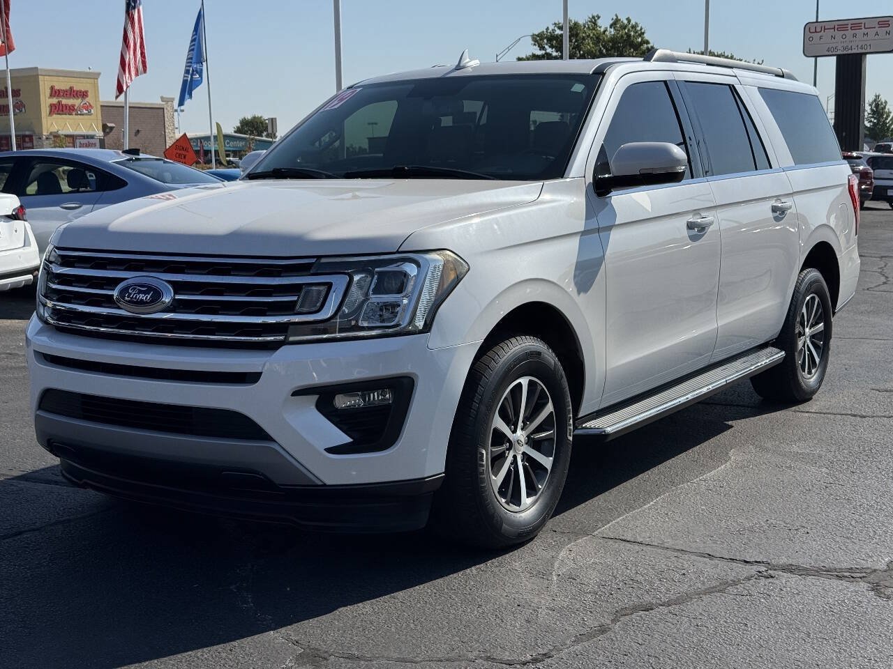 Used 2019 Ford Expedition Max XLT w/ Equipment Group 202A RWD image 9