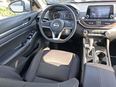 Used 2023 Nissan Altima 2.5 SV image 8