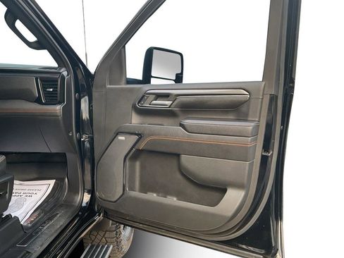 Used 2024 GMC Sierra 2500 AT4 w/ AT4 Premium Plus Package AWD/4WD image 8