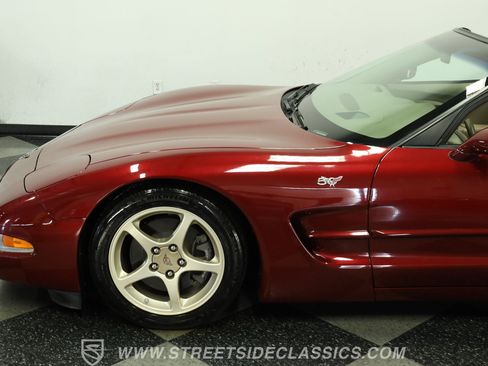 Used 2003 Chevrolet Corvette Coupe w/ Preferred Equipment Group RWD image 23