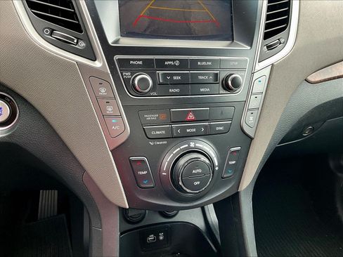 Used 2017 Hyundai Santa Fe Limited FWD image 14