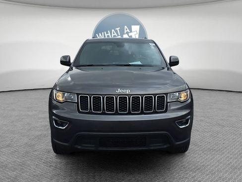 Used 2020 Jeep Grand Cherokee Laredo image 9