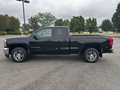 Used 2018 Chevrolet Silverado 1500 LT w/ All Star Edition image 8