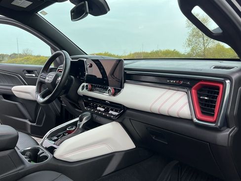 Used 2023 GMC Canyon AT4X image 29