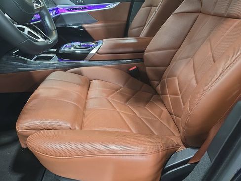 Certified 2023 BMW 760i xDrive AWD/4WD image 21