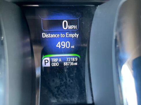 Used 2014 Toyota Avalon Limited w/ Technology Package FWD image 6