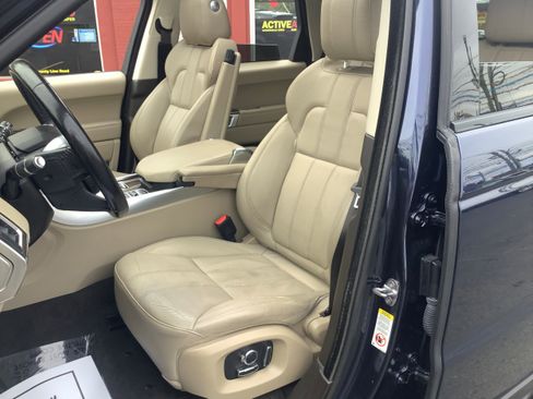 Used 2017 Land Rover Range Rover Sport HSE image 10