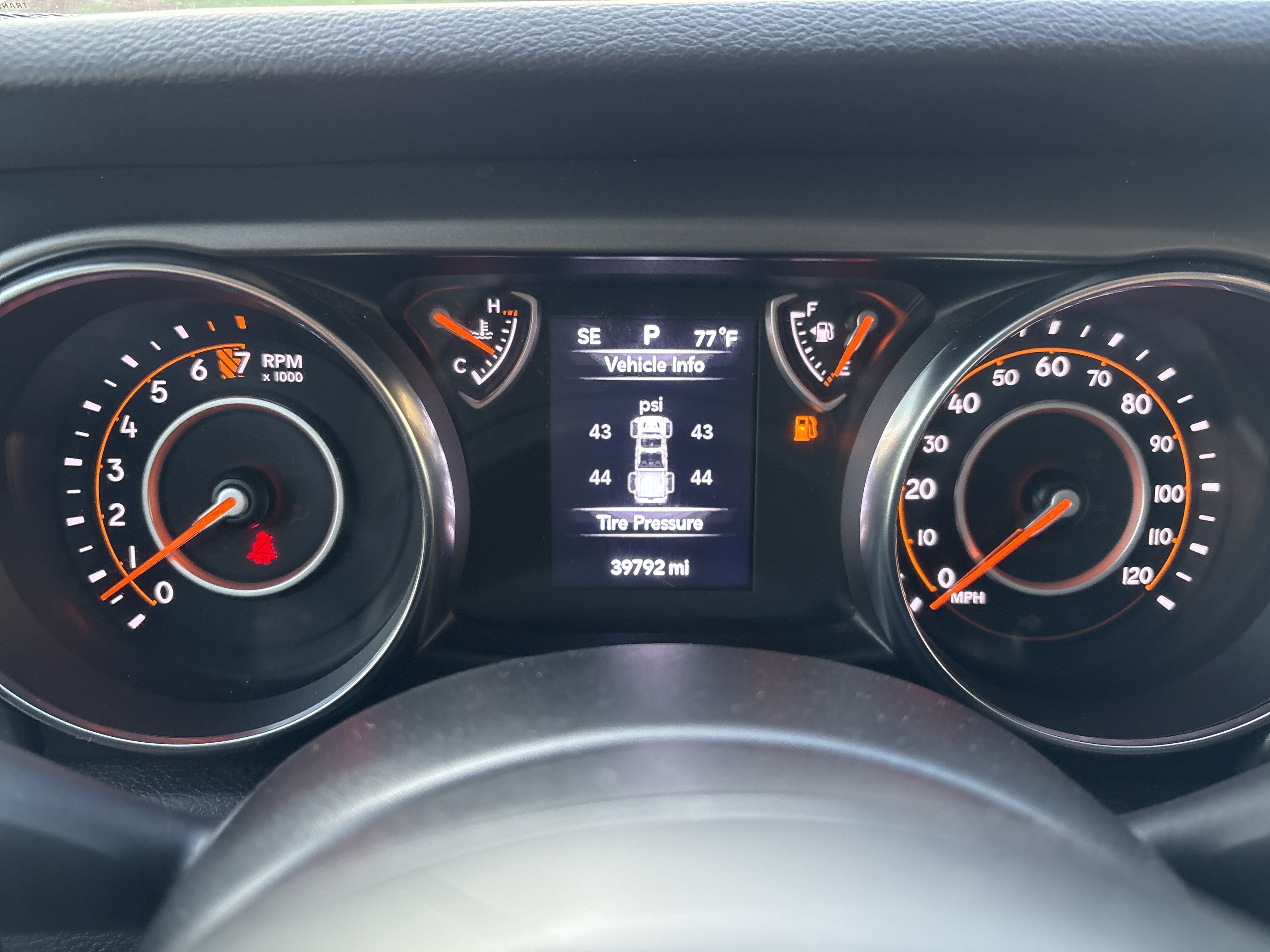 Used 2023 Jeep Gladiator Sport AWD/4WD image 25
