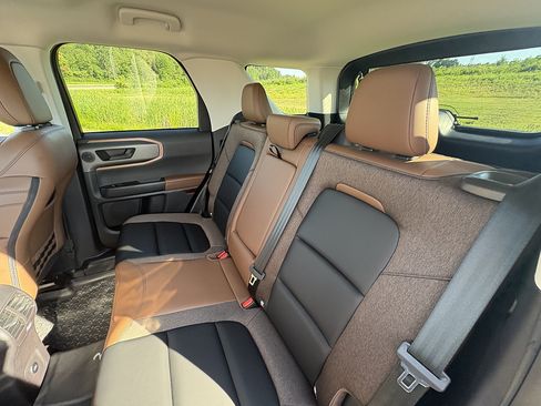 Used 2025 Ford Bronco Sport Outer Banks w/ Outer Banks Tech Package+ AWD/4WD image 19