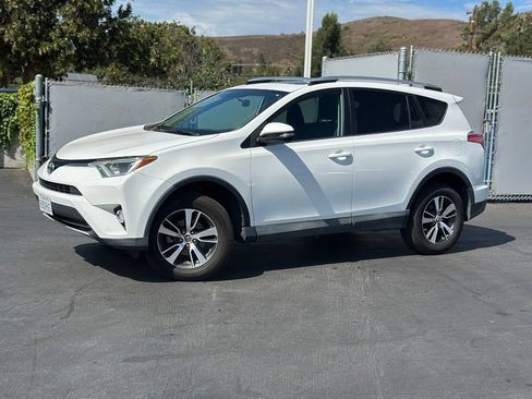 Used 2016 Toyota RAV4 XLE FWD image 1