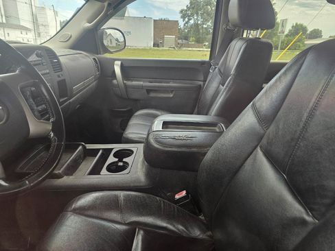 Used 2011 GMC Sierra 1500 SLE w/ Power Tech Package AWD/4WD image 5