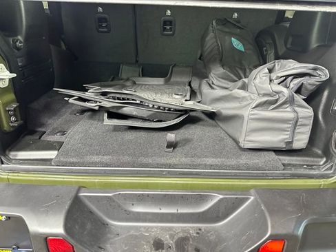 Used 2023 Jeep Wrangler Unlimited w/ Cold Weather Group image 26