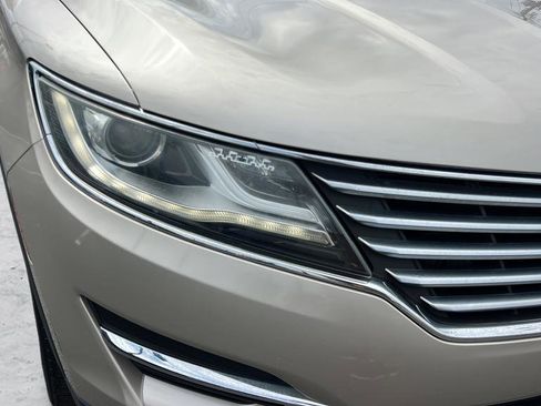 Used 2017 Lincoln MKC Premiere image 11