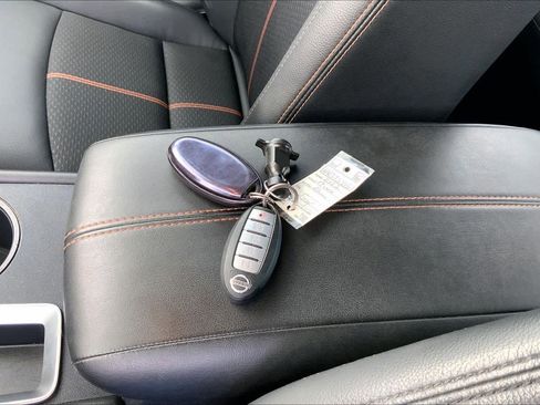 Used 2022 Nissan Altima 2.5 SR w/ Midnight Edition Package FWD image 15