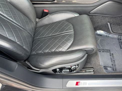 Used 2014 Audi S8 AWD/4WD image 69